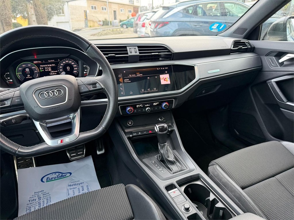 Foto 7 AUDI Q3 Sportback 45 TFSI e S tronic S Line