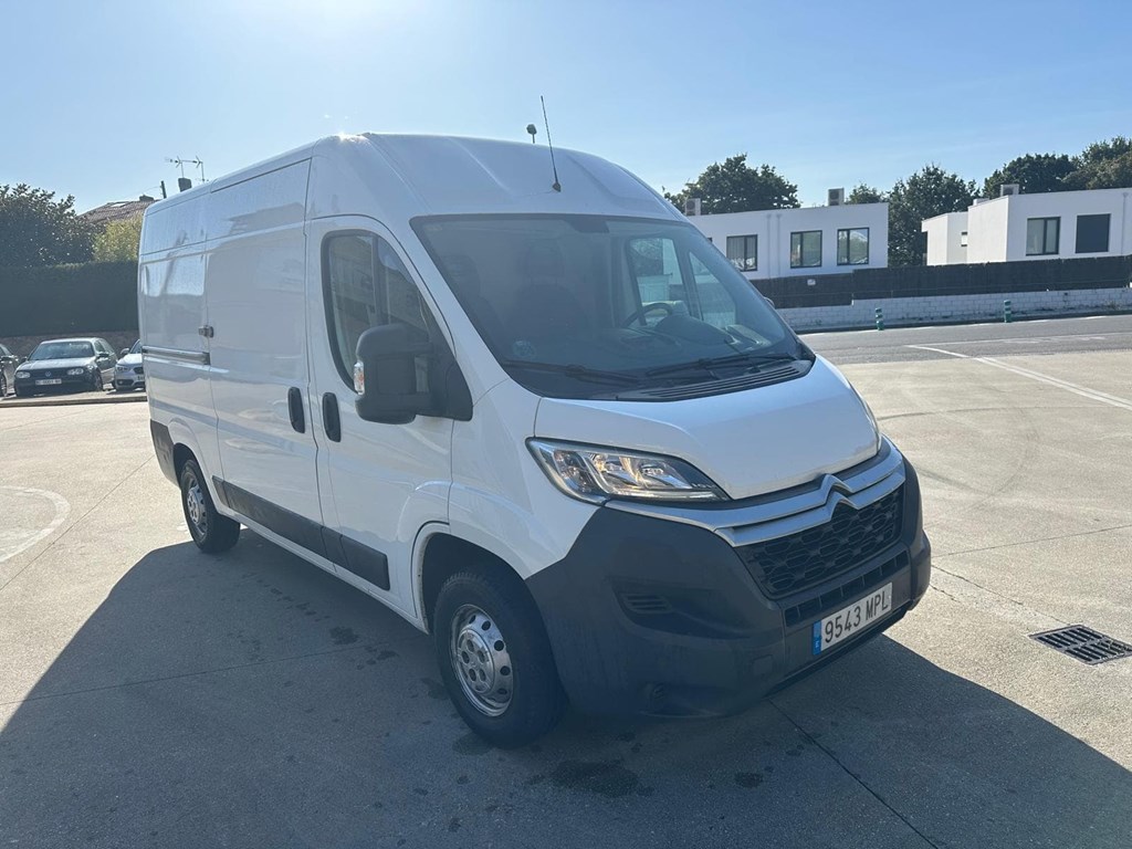 Foto 2 CITROEN Jumper BlueHDi 96KW 130CV Combi 33 L2H2