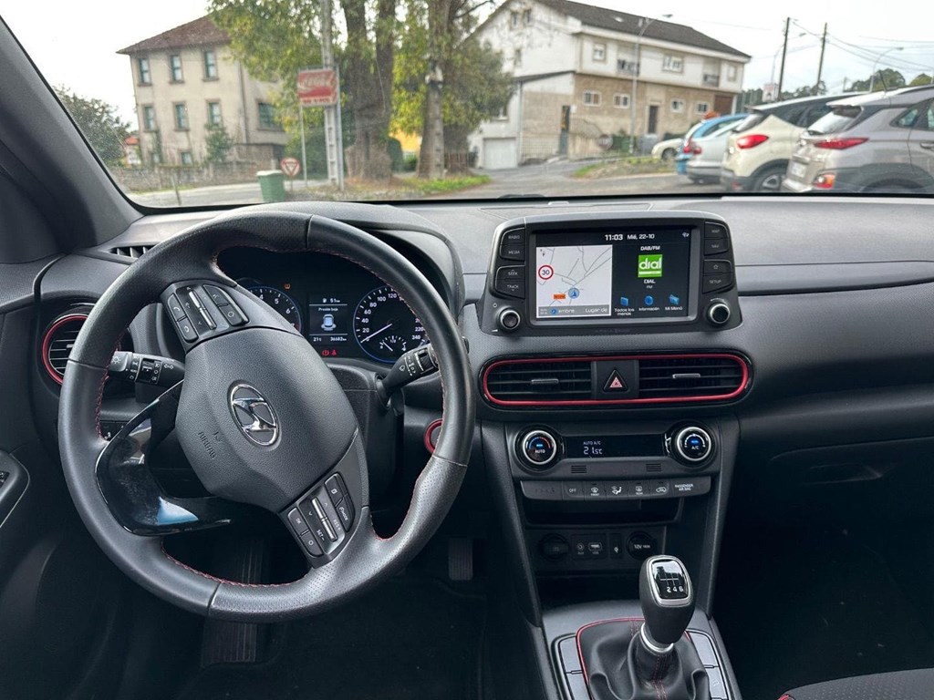 Foto 4 Kona 1.0 TGDI Tecno Red 4X2