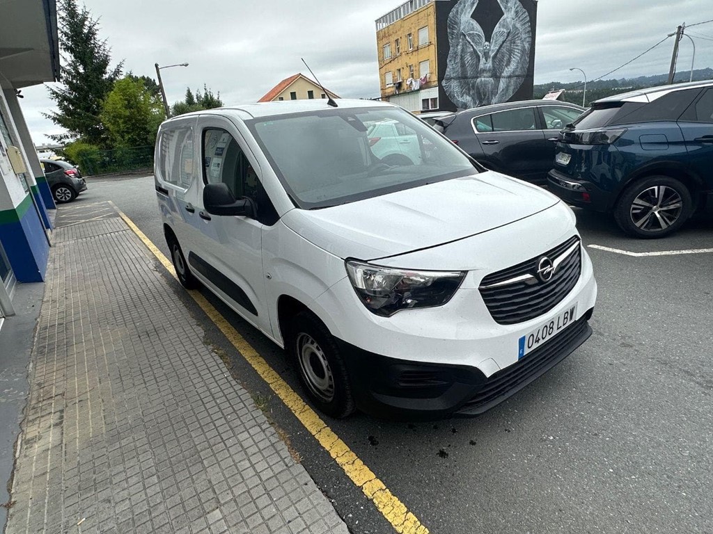Foto 3 OPEL Combo 1.5 TD SS 75kW100CV Active L H1 1000k