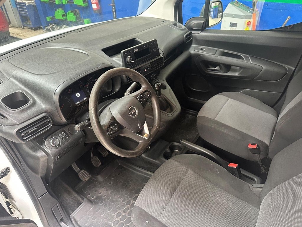 Foto 5 OPEL Combo 1.5 TD SS 75kW100CV Active L H1 1000k