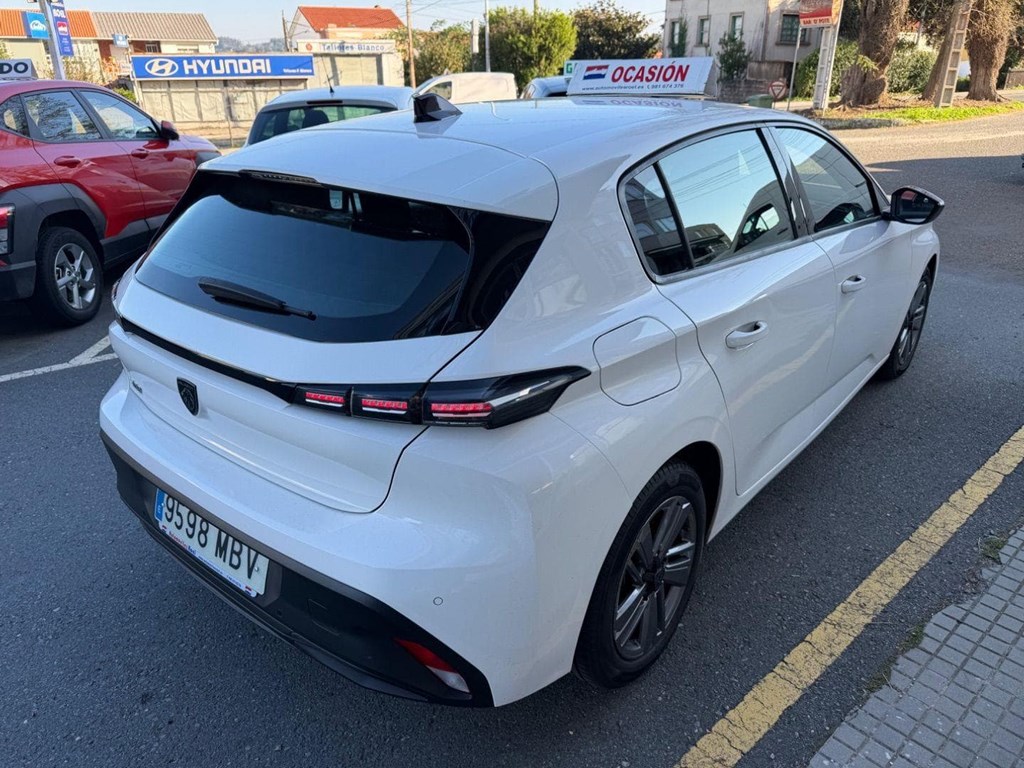 Foto 2 PEUGEOT 308 5P Active Pack BlueHDi 130 SS MAN