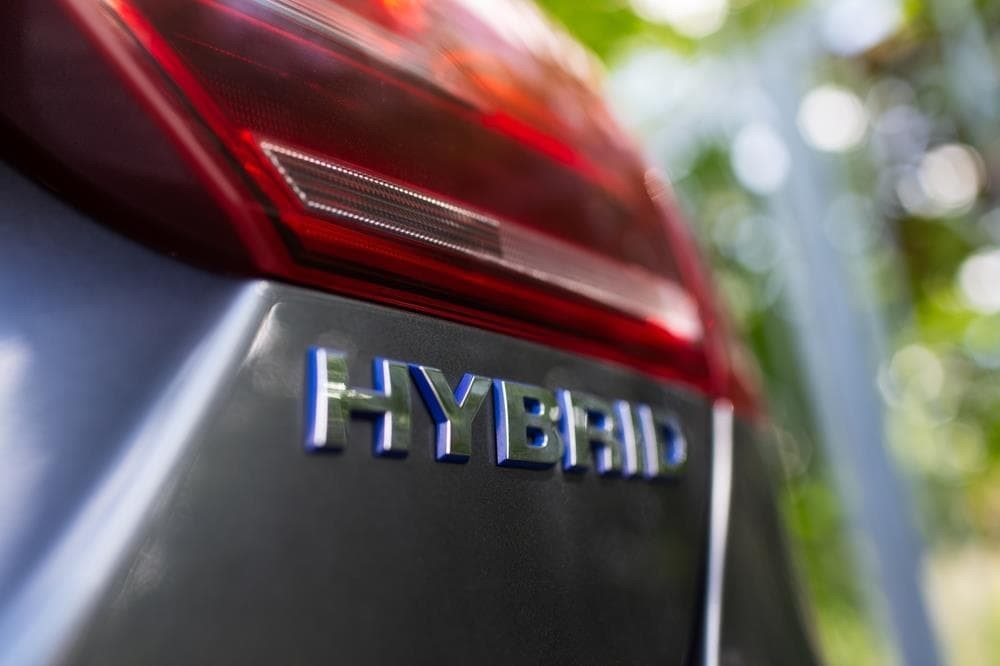 ¿Qué es el coche híbrido y cómo puedes mantenerlo en perfecto estado?