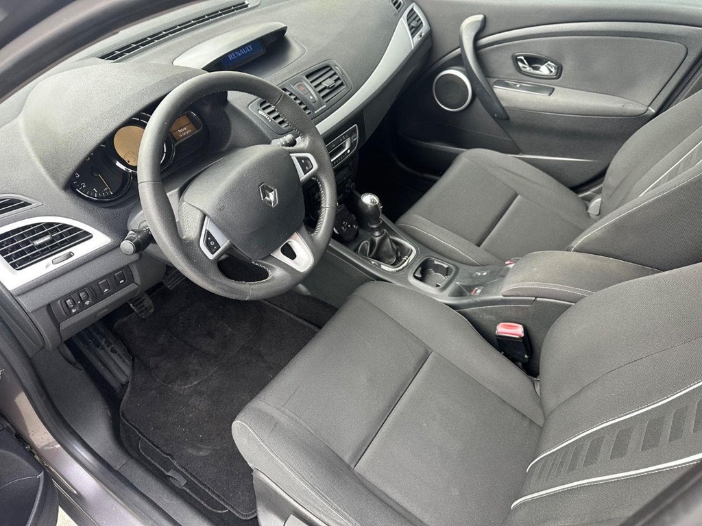 Foto 6 RENAULT Megane Sport Tourer Dynamique dCi 110