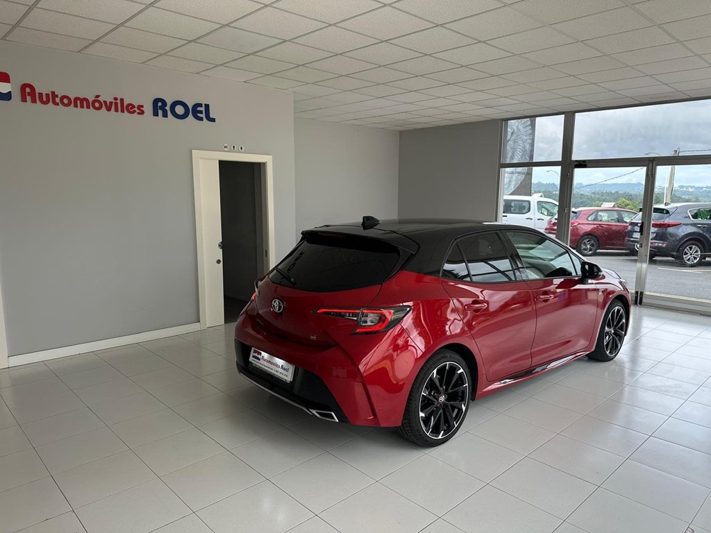 Foto 2 TOYOTA Corolla 2.0 180H GR SPORT ECVT