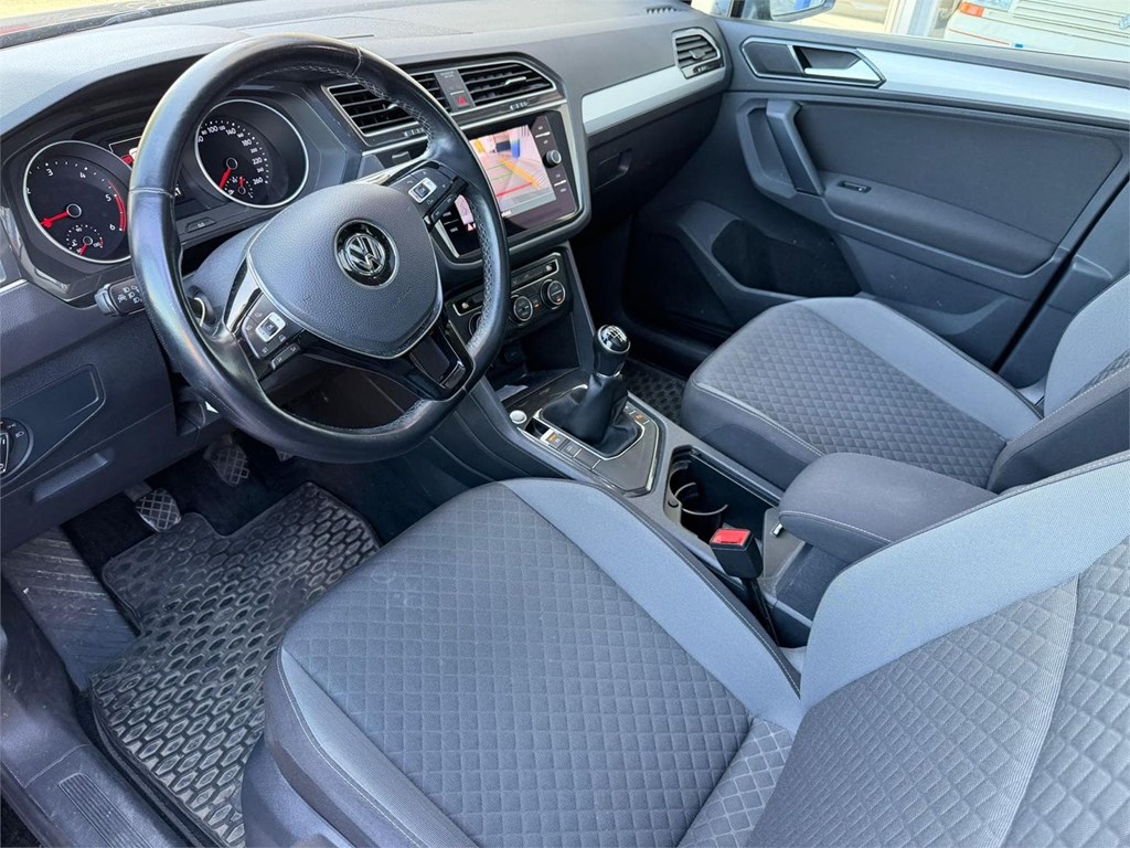 Foto 6 VOLKSWAGEN Tiguan Advance 2.0 TDI